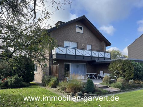 Gepflegtes Einfamilienhaus mit großem Garten und Garage in Ortsrandlage in Borken/Gemen, 46325 Borken, Einfamilienhaus